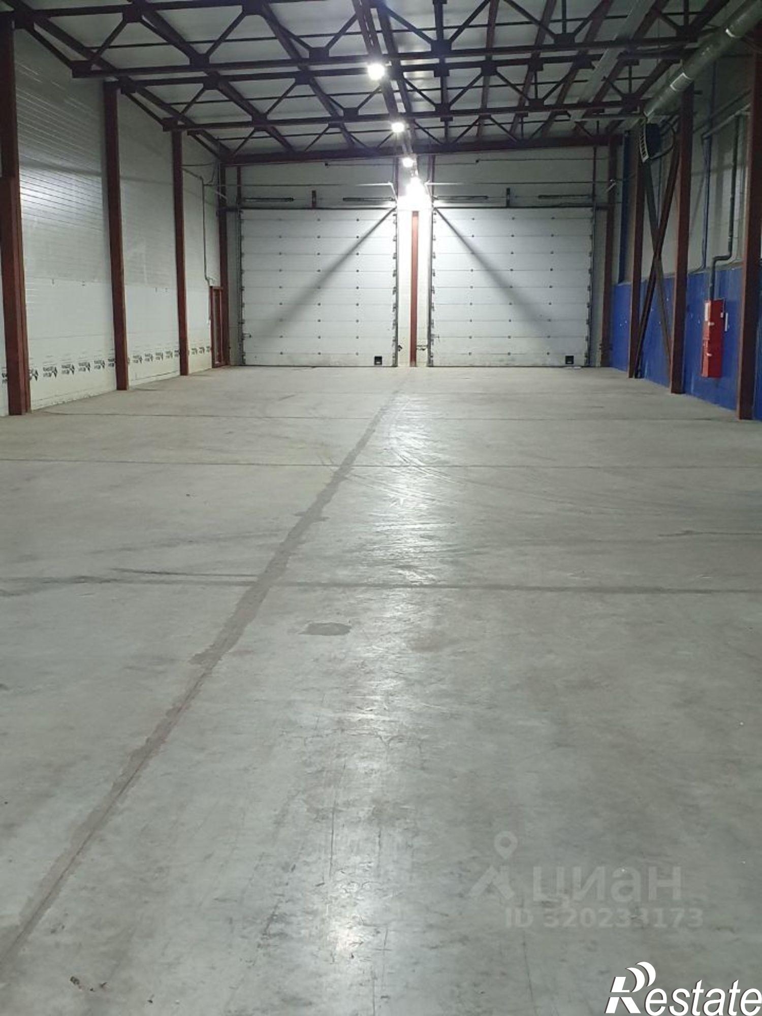 Сдать складское помещение за 75 000 рублей на Тюмень, улица 50 лет Октября, 213с4