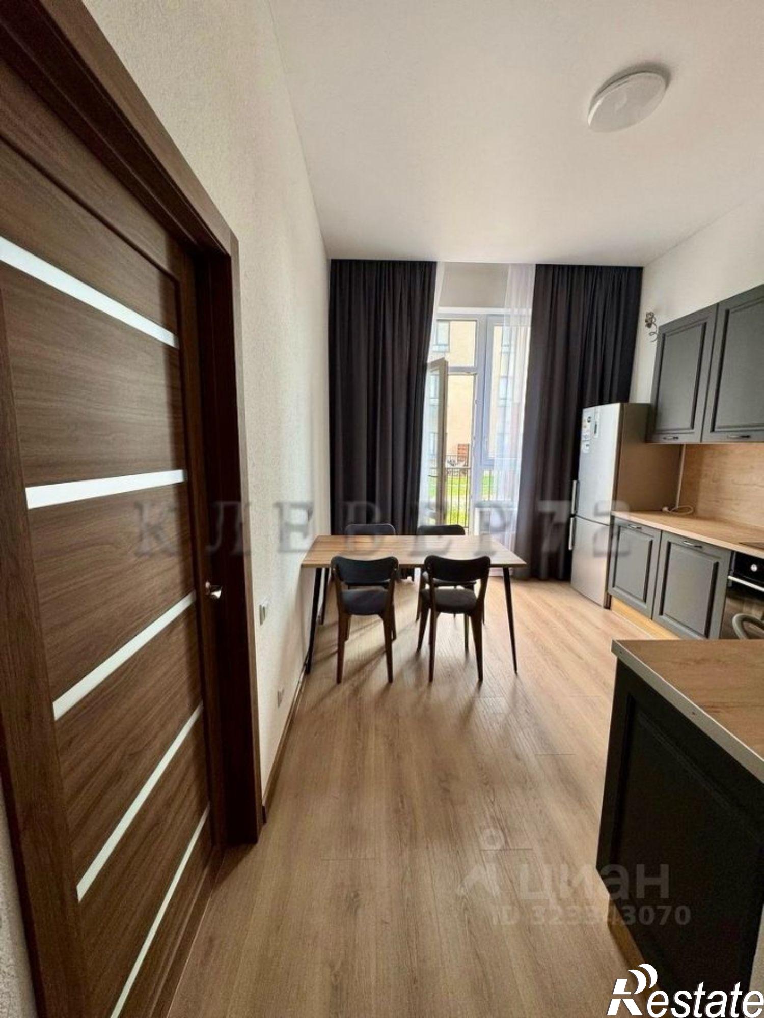 Сдать квартиру за 45 000 рублей на Тюмень, улица Сергея Свиридова, 9