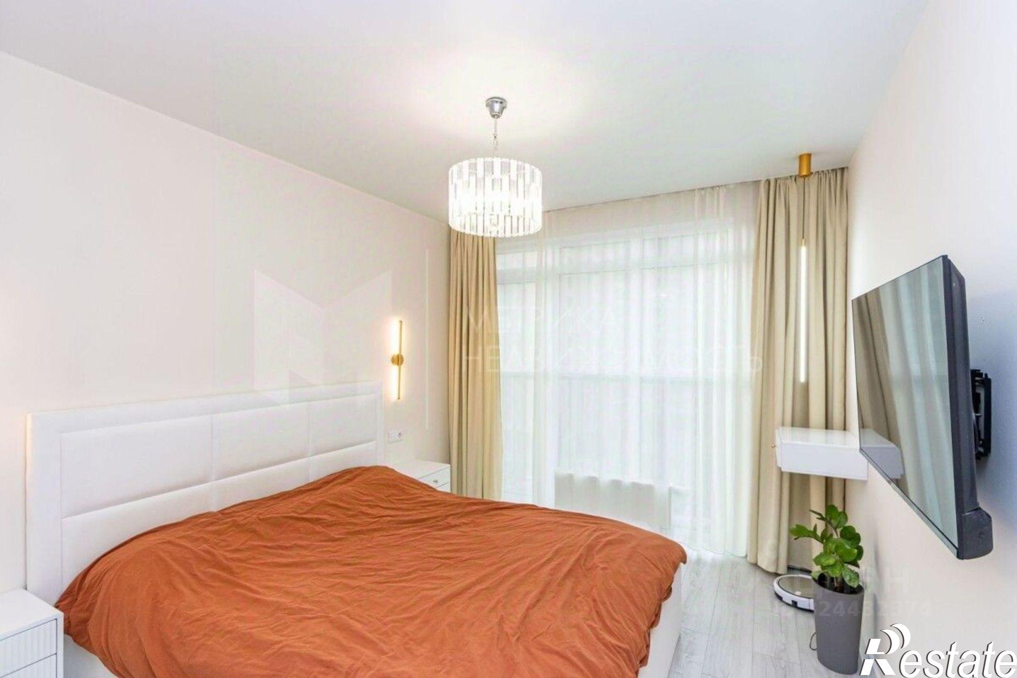 Купить квартиру за 9 300 000 рублей на ул Сергея Джанбровского, 4