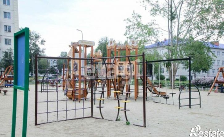 2-комн квартира Тобольск, 8-й микрорайон, 37