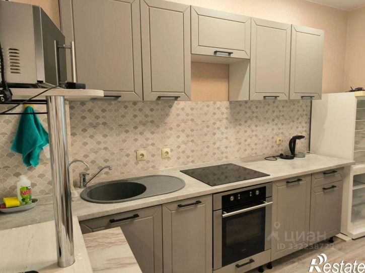 2-комн квартира Тюмень, улица Мельникайте, 2к10